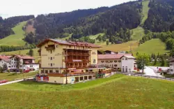 Tyrolsko v Hotelu Austria *** s polopenzí, neomezeným vstupem do wellness (vnitřní bazén a sauny) + karta slev