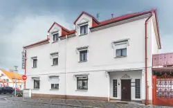 Dovolená u Prahy a Proboštských jezer: Brandýs nad Labem u baziliky a památek v Hotelu Bohemia *** se snídaní