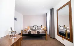 Dvoulůžkový pokoj, Hotel Jesenice ***, Křivoklátsko, Česko