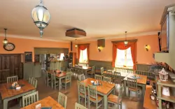 Reštaurácia, Hotel Kácov ***, Posázaví