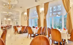 V nádherné restauraci si pochutnáte, Sun Palace Spa