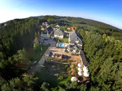 Gosztola Gyöngye Hotel, Magyarország