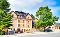 Hrubý Jeseník w Hotelu Stará Pošta *** ze śniadaniem, baseny, sauna, zajęcia sportowe i plac zabaw 