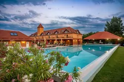 Dovolenka pri Budapešti: Termal Hotel Vesta s polpenziou a termálnym wellness + animácie a aktivity pre deti