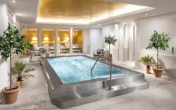 Liberec v Clarion Grandhotelu Zlatý Lev **** s polopenzí a wellness centrem + sleva na vstup do Dinoparku