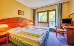 Kétágyas szoba erkéllyel, Hotel Lövér ***, Soproň