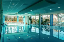 Beskydy: Pobyt v Yura Hotelu Čeladná s polopenzí, neomezeným wellness a fitness + dětské hřiště a slevy