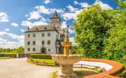 Zamek Rožmberk nad rzeką Wełtawą