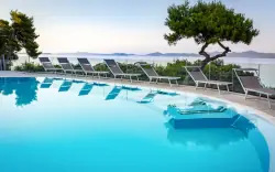 Kültéri úszómedence, Hotel Pinija ****, Horvátország
