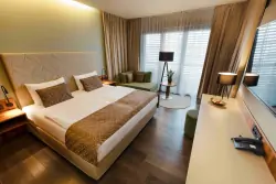 Szobák, Therme Laa - Hotel, Silent Spa & Villas ****