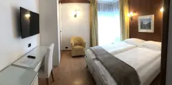 Pokój, Hotel Miralago ***, Tremosine sul Garda, Włochy