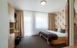 Dvojlôžková izba Comfort s balkónom, Hotel Bon ***, Tanvald