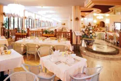 Reštaurácia, Park Hotel Oasi ****, Garda, Taliansko