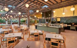 Restauracja wnętrze, Pine Beach Resort Pakoštane ***, Pakoštane, Dalmacja, Chorwacja