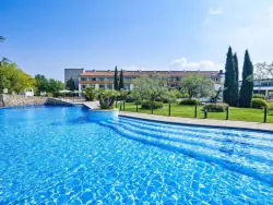 Włochy nad jeziorem Garda i parkiem rozrywki Gardaland: 4* Parc Hotel z all inclusive light + baseny i zniżka