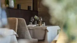 Reštaurácia so stolmi, Hotel Solea Südtirol ****, Schenna, Taliansko