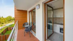 Balkon s posezením, Residence - Apartamenty Sun & Snow Jastrzębia Góra, Jastrzębia Góra, Polsko