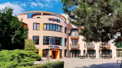 Moderná hotelová budova, Wellness hotel Thermal***, Štúrovo, Slovensko