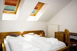 Podkrovní pokoj, Hotel Nockalm ****, Innerkrems, Rakousko