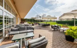 Terasa s posezením, Gotthard Therme Hotel ****, Szentgotthárd, Szentgotthárd, Maďarsko