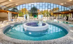 Lázně Hajdúszoboszló blízko Debrecenu v Hunguest Hotelu Béke **** s vlastními termály + polopenze a slevy