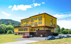 Pobyt v Jeseníkoch: Hotel Zlatý Chlum *** s raňajkami/polpenziou, privátnym wellness a drinkom + dieťa zadarmo
