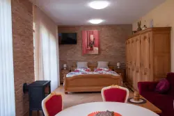 Pokoje, Zámeček Kaliště ***, Kaliště, Střední Čechy, Česko