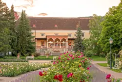 Zahrada s altánem, Pytloun Schlosshotel Weikersdorf ****, Baden, Rakousko