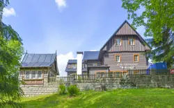 Špindlerův Mlýn v Hotelu Tři růže ***+ s polopenzí a finskou saunou + vstup do bazénů/bobová dráha a vyžití