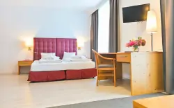 Pokoj s postelí, Ferienhotel Alber ***, Mallnitz, Alpy, Rakousko