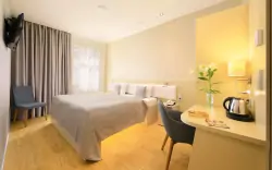 Praha přímo v centru luxusně: Hotel Ametyst **** se snídaněmi formou bufetu + dítě do 6 let zdarma