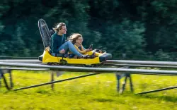 Zábava na bobové dráze, Hotel Obří Sud Javorník
