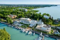 Siófok na brehu Balatonu: 4* Hotel Yacht Wellness & Business s polpenziou a wellness + vstup na súkromnú pláž