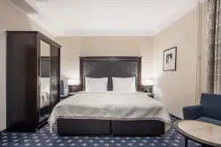 Praha: Petřín, Kampa a památky ve 4* Pytloun Old Armoury Hotelu Prague se snídaní + welcome drink, občerstvení