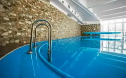 Písek: Interhotel America **** v pokoji s terasou včetně snídaně, večeře, wellness centra a slev + dítě zdarma