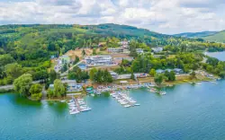 Brněnská přehrada: Hotel Rakovec *** u pláže s polopenzí + vstup do wellness s bazénem a vířivkou