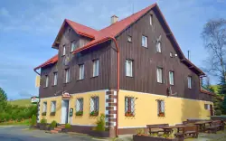 Krušné hory u Klínovce a Božídarského rašeliniště v Horském Hotelu Arnica *** s polopenzí a láhví bílého vína