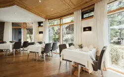 Az étterem belső tere, miaflor Familien- & Aktivresort ****, Ried im Oberinntal, Ausztria