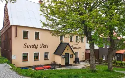 Penzion Svatý Petr stojí v centru Božího Daru