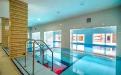 Úszómedence, wellness központ, Hotel Toliar ***