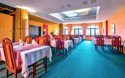 Élvezze a félpanziós ellátást a Hotel N éttermében