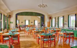 Restauracja mieści się w głównym budynku hotelu