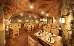 Reštaurácia, Hotel Záviš z Falkenštejna ****