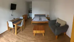 Izby, Hájenka hraběte Buquoya, Hradiště, južné Čechy