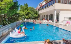Hotel Zagreb *** v letovisku Karlobag, Chorvátsko