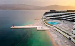 Chorvatsko jen 15 m od pláže ve 4* Grand Hotelu View s polopenzí, fitness a bazény + 2 děti do 12 let zdarma