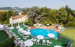 Vízparti medence, Hotel Terme Olympia ****, Montegrotto Terme (PD), Olaszország
