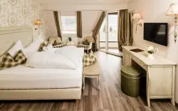 Pokoje, Hotel Rössl ****superior, Tyrol, Włochy