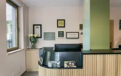 A Flora Hotel & Suites *** recepciója, Merano, Olaszország