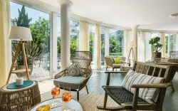 Szalon, Hotel Villa Laurus ***, Meranó, Olaszország